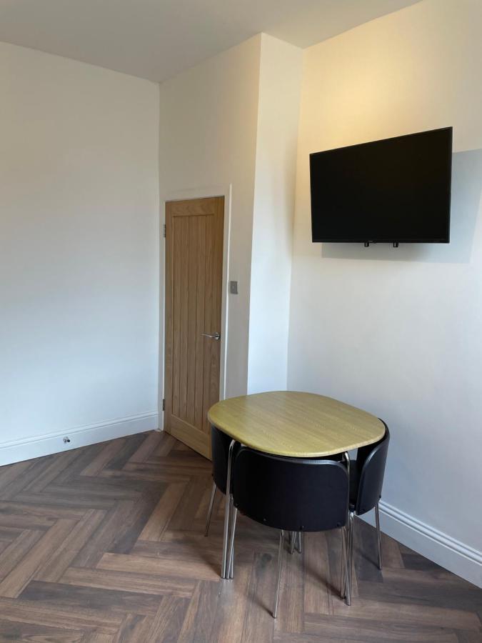 Glasgow Airport Apartments Paisley Exterior foto