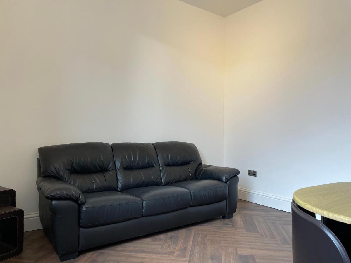 Glasgow Airport Apartments Paisley Exterior foto