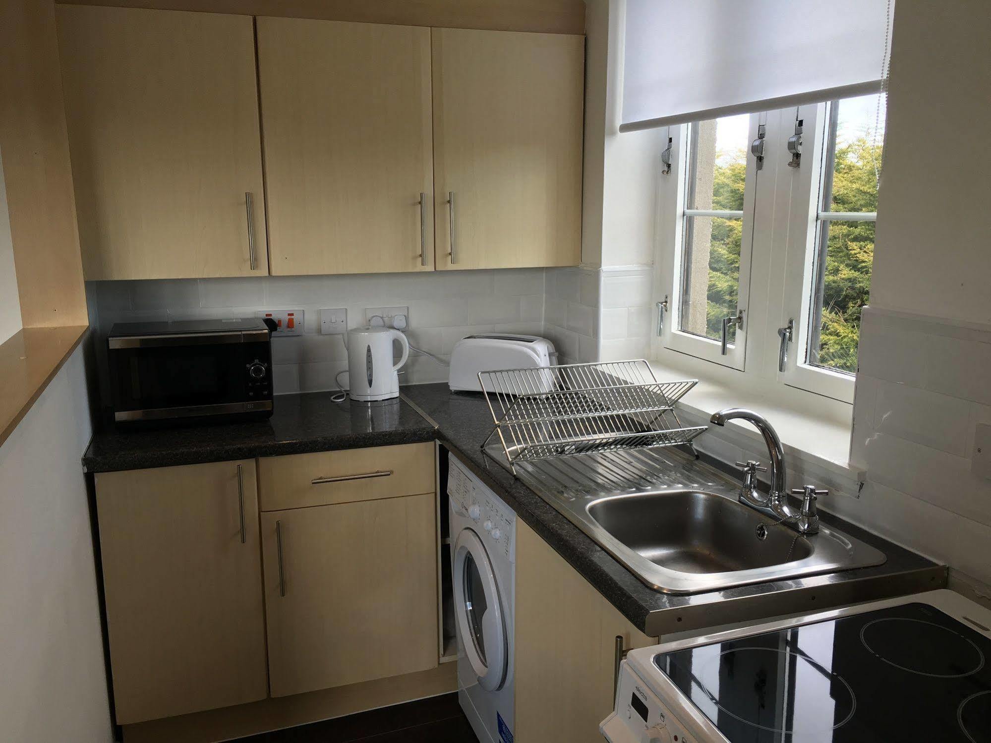 Glasgow Airport Apartments Paisley Exterior foto