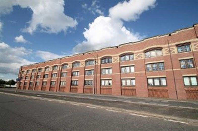 Glasgow Airport Apartments Paisley Exterior foto